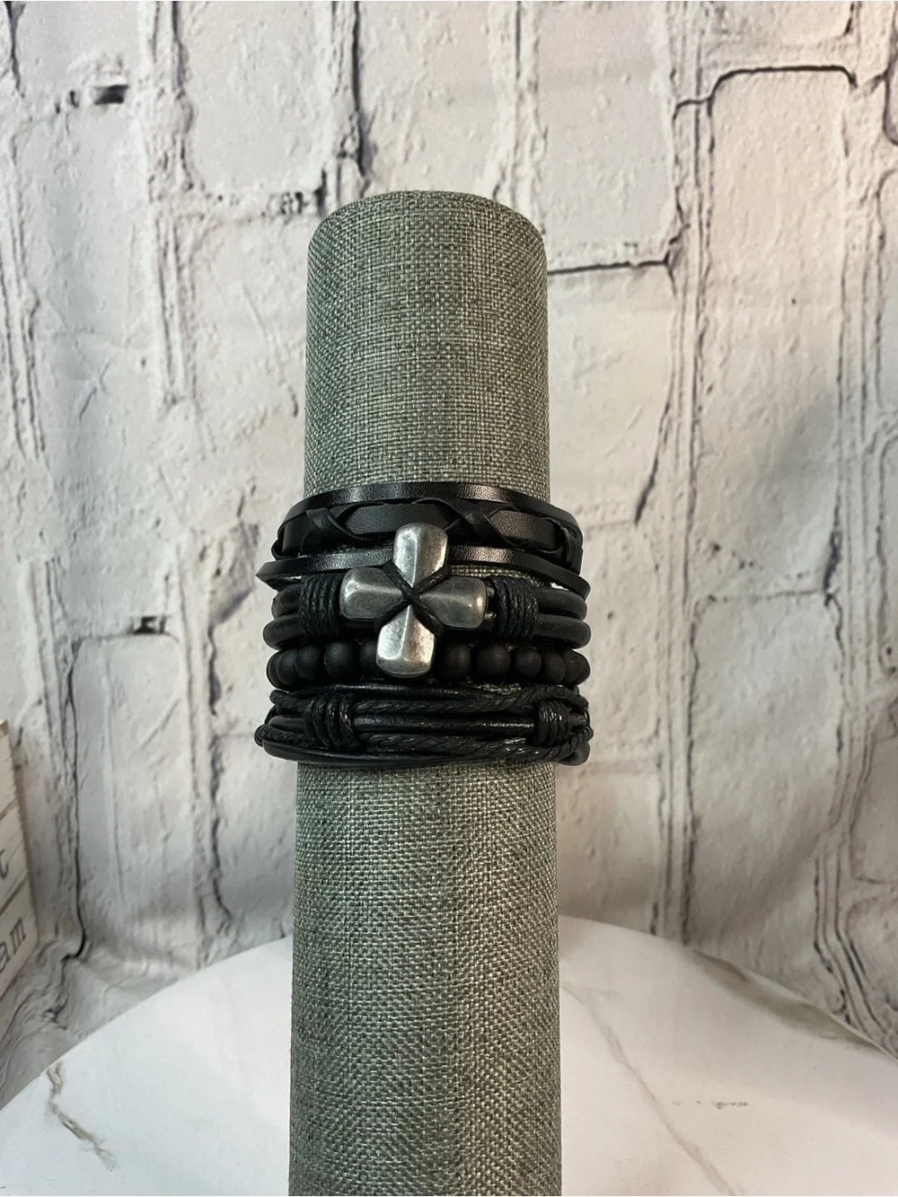 🌟🌟 Black Multi-Strand Leather Bracelet with Silver Flower Accent